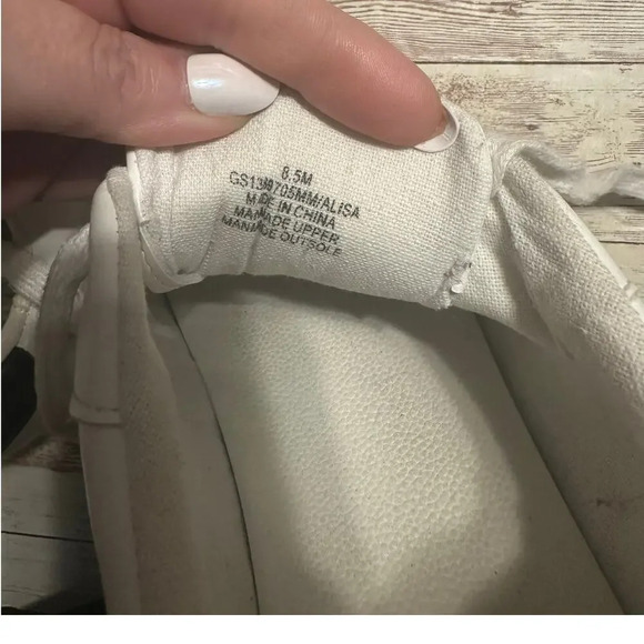 MIA Krew Perforated White Sneakers Leather Women's Size 8.5 Lace Up Tennis Shoes - Picture 11 of 11